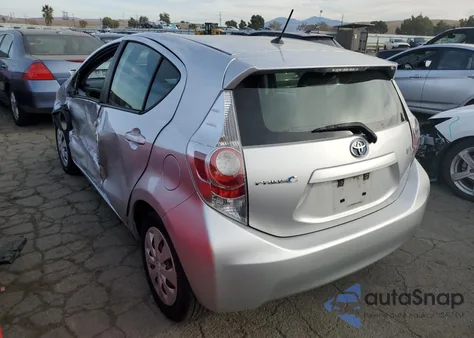 2013 Toyota Prius C from USA, damaged, VIN JTDKDTB31D1542018
